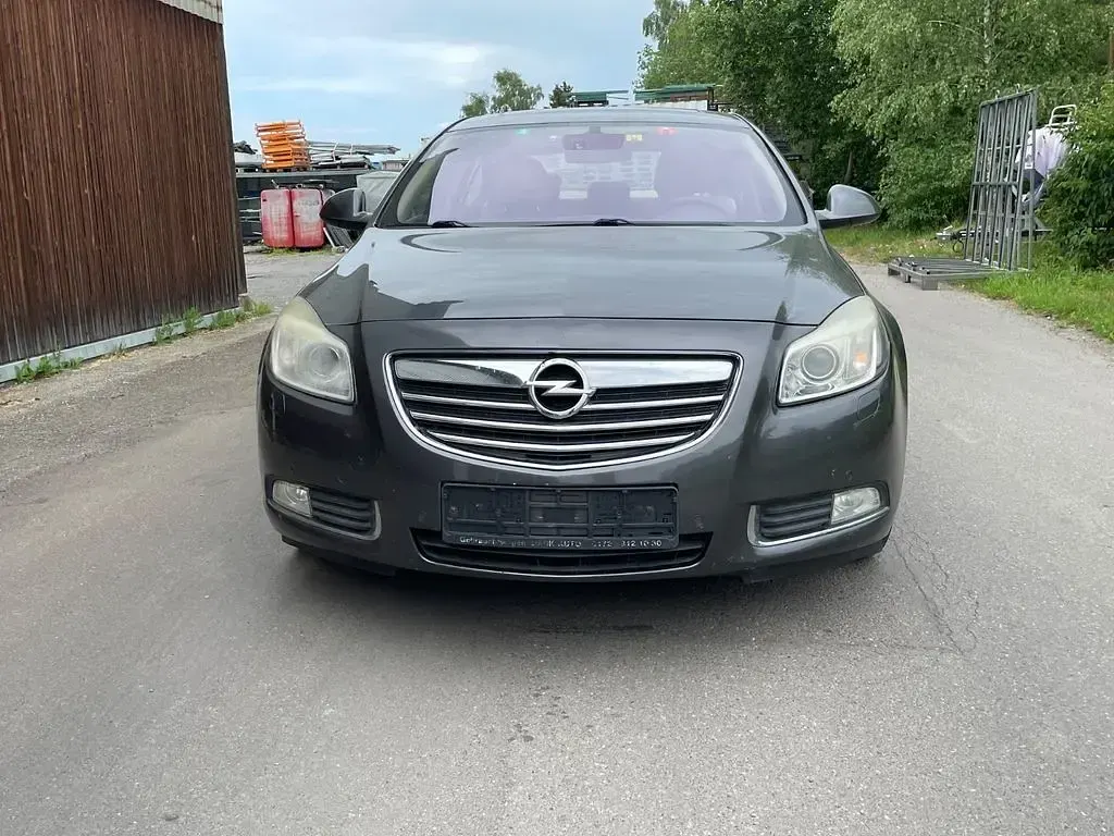 Gebraucht Opel Insignia Edition 220 PS (161 kW) 2009 Grau Limousine