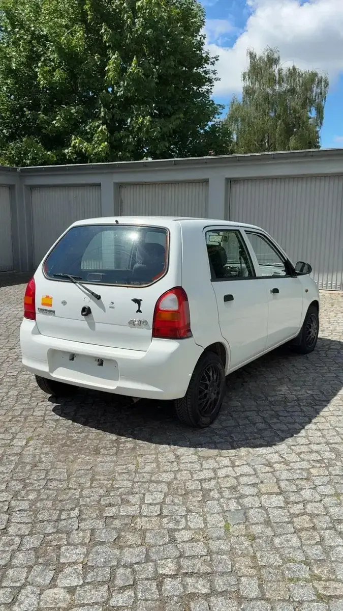 Occasion Suzuki Alto 56 ch (41 kW) 2005 Blanc Citadine
