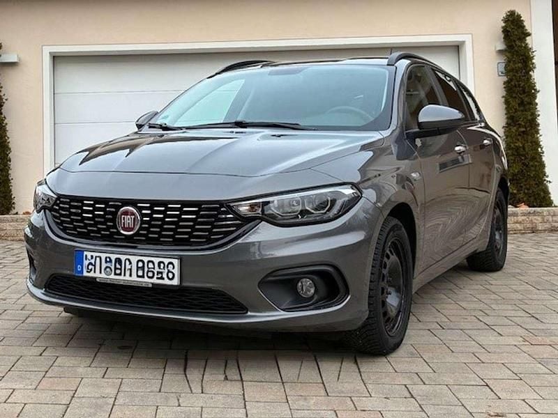 Gebraucht Fiat Tipo Easy 120 PS (88 kW) 2017 Grau Kombi