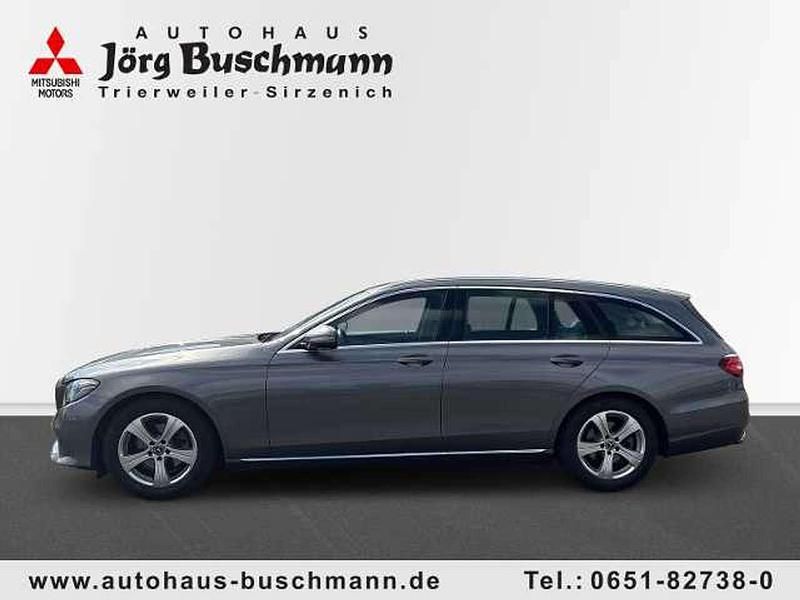 Gebraucht Mercedes E220 194 PS (142 kW) 2018 Grau Kombi