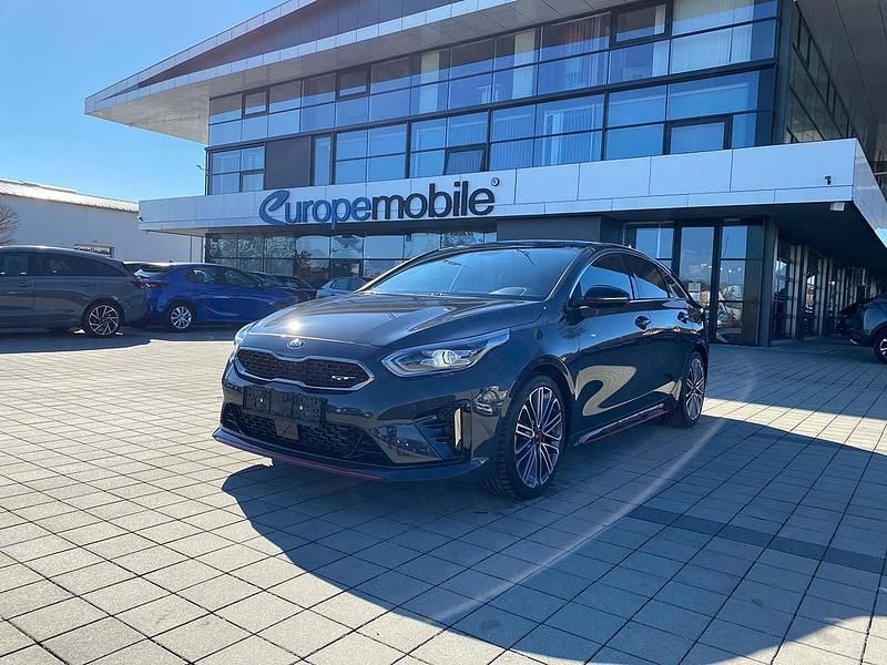 Gebraucht Kia ProCeed 204 PS (150 kW) 2021 Pentametal metallic Kleinwagen