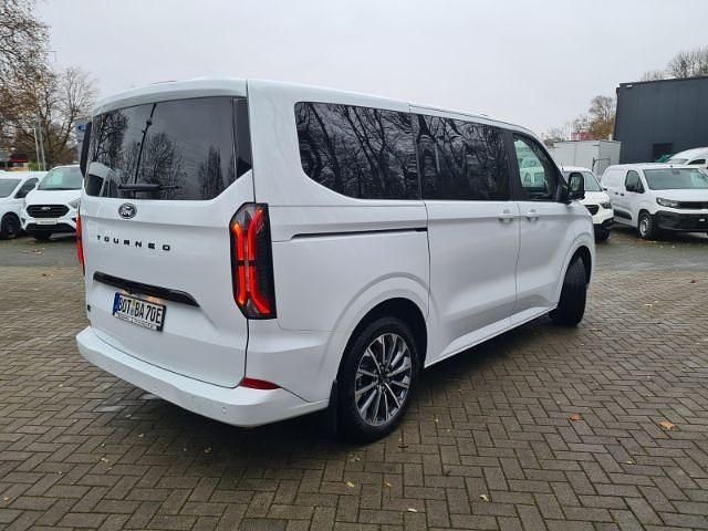 Gebraucht Ford Tourneo Titanium X 160 kW (218 PS) 2024 Weiss Van / Kleinbus