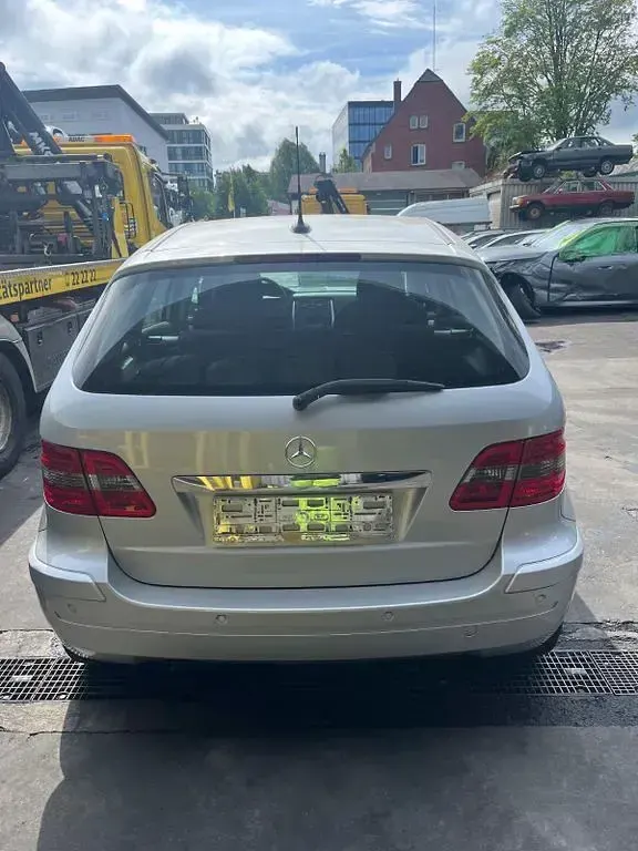 Gebraucht Mercedes B170 116 PS (85 kW) 2007 Silber Van / Kleinbus