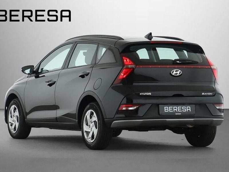 Neu Hyundai Bayon Select 101 PS (74 kW) 2025 Grün SUV