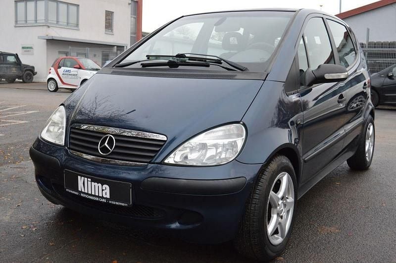 Gebraucht Mercedes A160 Avantgarde 102 PS (75 kW) 2004 Blau Van / Kleinbus
