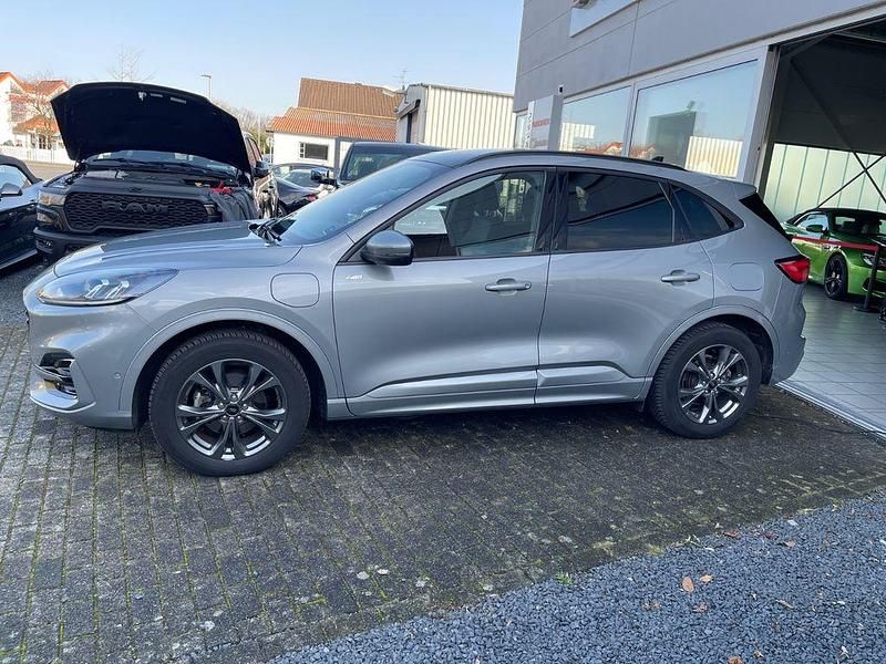 Gebraucht Ford Kuga ST-Line 224 PS (164 kW) 2023 Silber SUV
