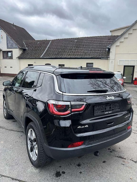 Gebraucht Jeep Compass Limited 140 PS (102 kW) 2019 Diamond black crystal p/c SUV
