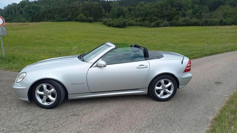Gebraucht Mercedes SLK230 197 PS (144 kW) 2002 Grau Cabrio