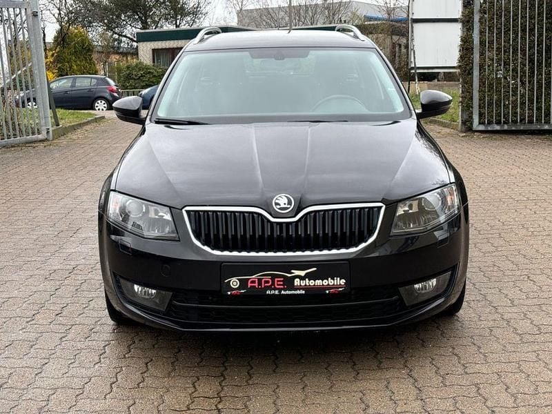 Gebraucht Skoda Octavia Joy 150 PS (110 kW) 2016 Schwarz Kleinwagen