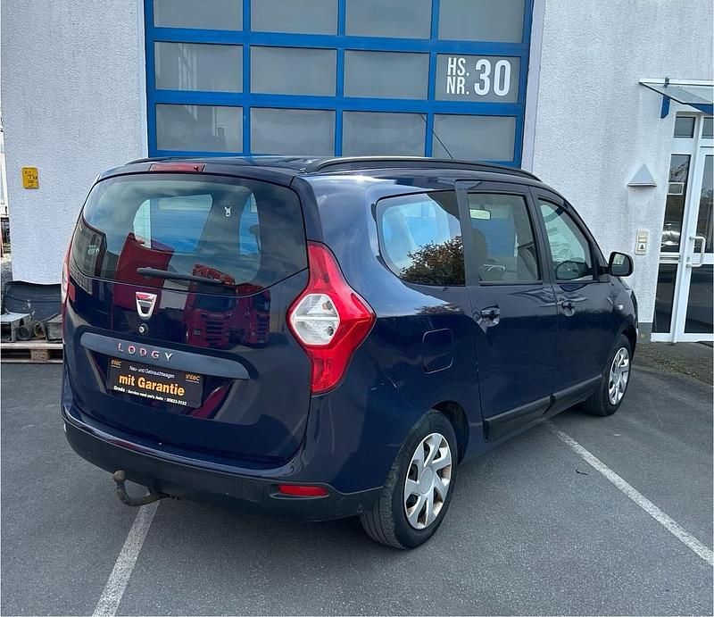 Używany Dacia Lodgy 116 KM (85 kW) 2013 Niebieski Minivan
