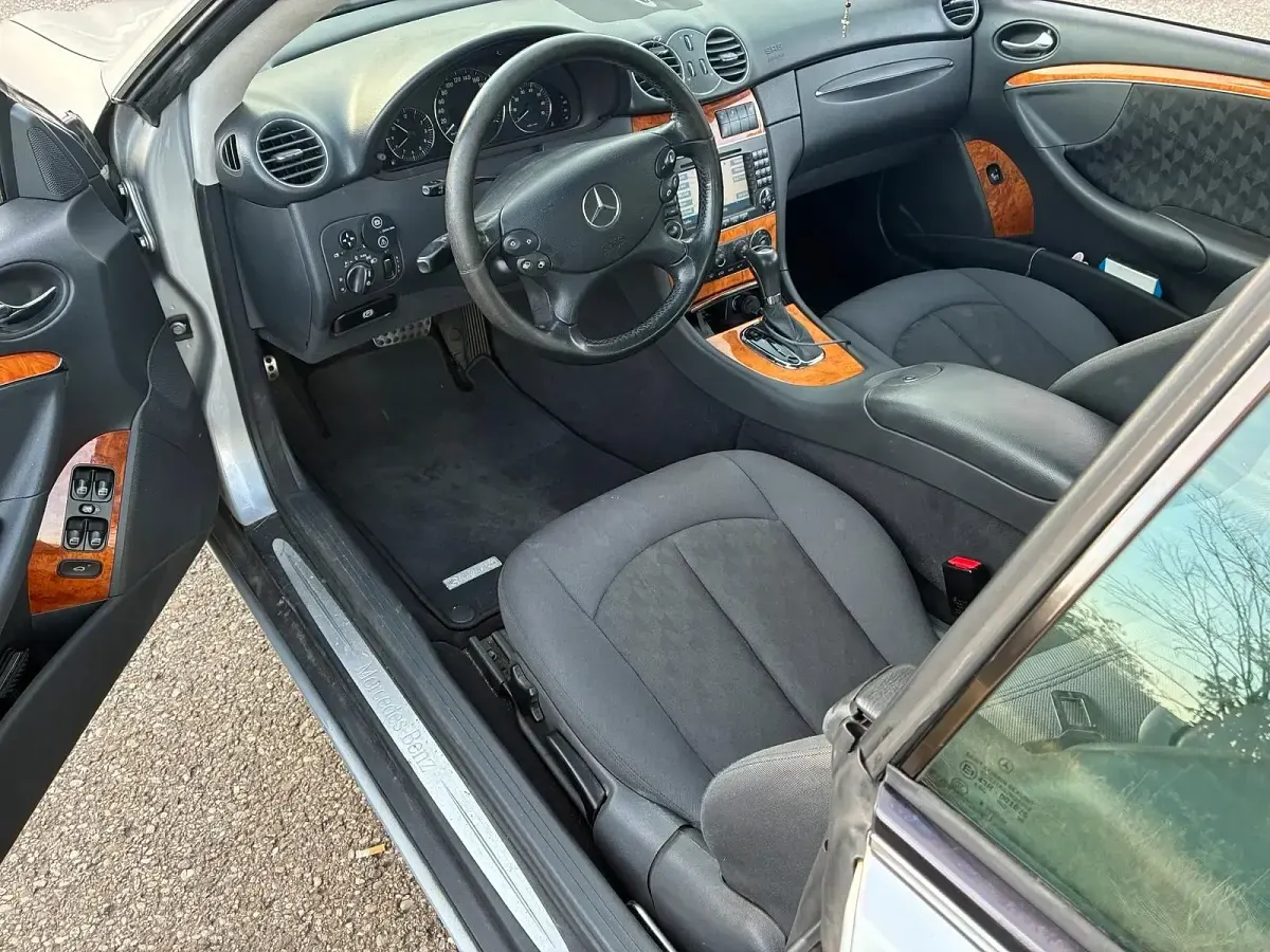 Gebraucht Mercedes CLK200 163 PS (119 kW) 2005 Silber Coupé