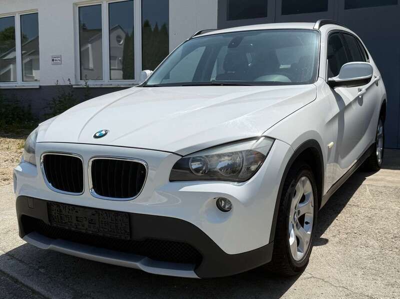 Weiß Gebraucht 2012 BMW X1 SUV | 7.990 € (Fairer Preis) - Bild 1/4