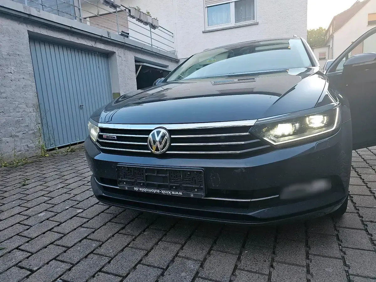 Gebraucht VW Passat 150 PS (110 kW) 2016 Grau Limousine