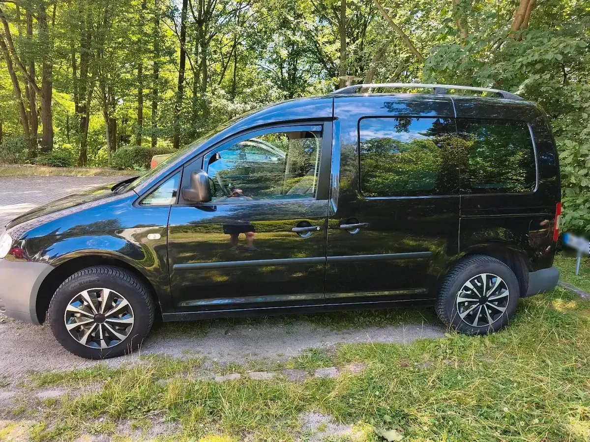 Gebraucht VW Caddy Life 105 PS (77 kW) 2004 Schwarz Van / Kleinbus