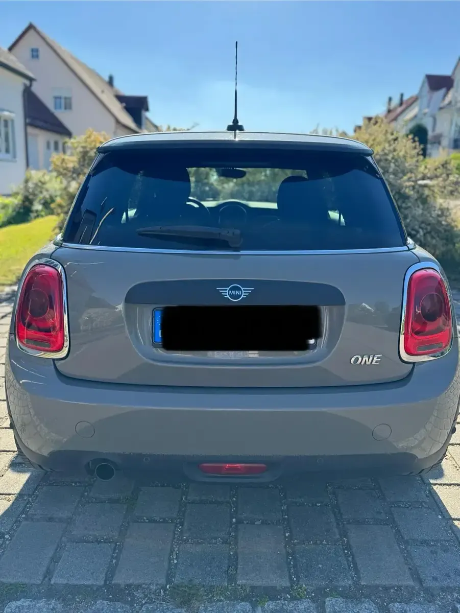 Occasion Mini ONE 102 PK (75 kW) 2018 Grijs Hatchback