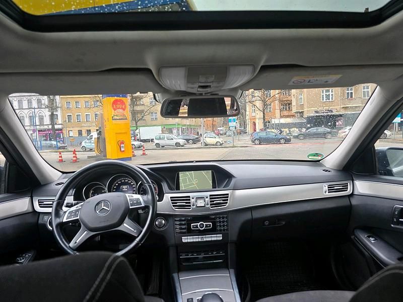 Gebraucht Mercedes E300 Avantgarde 204 PS (150 kW) 2014 Grau Kombi