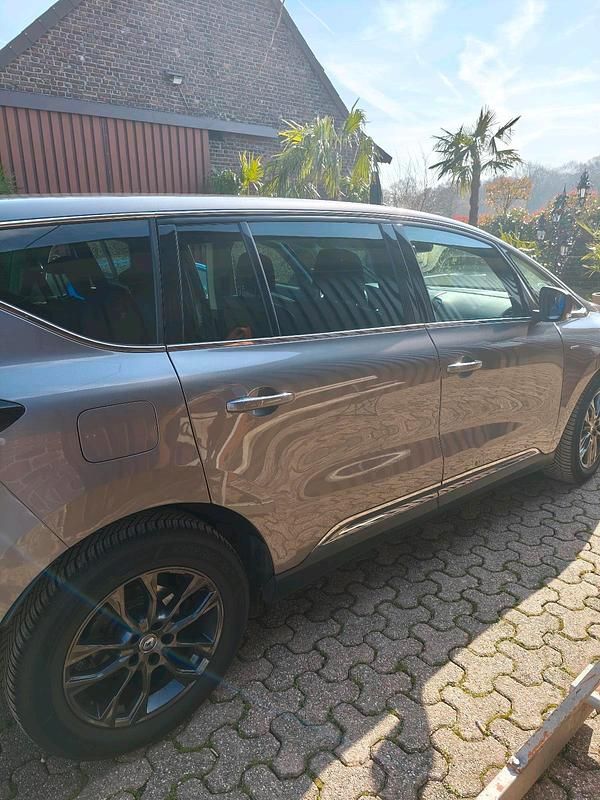 Gebraucht Renault Espace 160 PS (117 kW) 2019 Van / Kleinbus