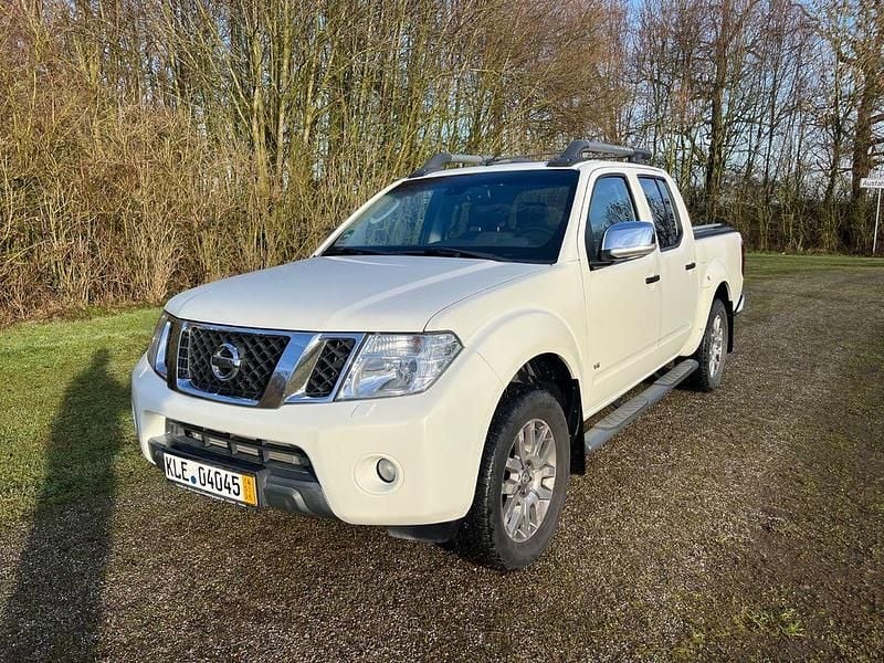 Weiß Gebraucht 2013 Nissan Navara Abholung | 13.000 € (Fairer Preis) - Bild 1/4