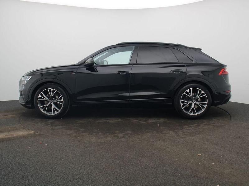 Gebraucht Audi Q8 Ambiente 286 PS (210 kW) 2022 Mythosschwarz metallic SUV