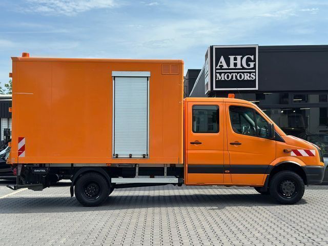 Rot Gebraucht 2018 VW Crafter Van | 79.950 € - Bild 1/4