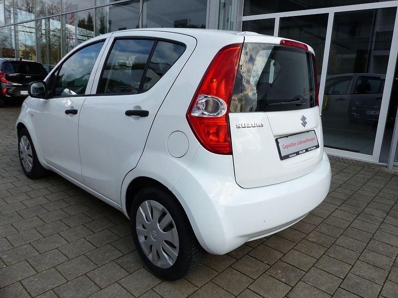 Gebraucht Suzuki Splash 65 PS (47 kW) 2009 Weiß Kleinwagen
