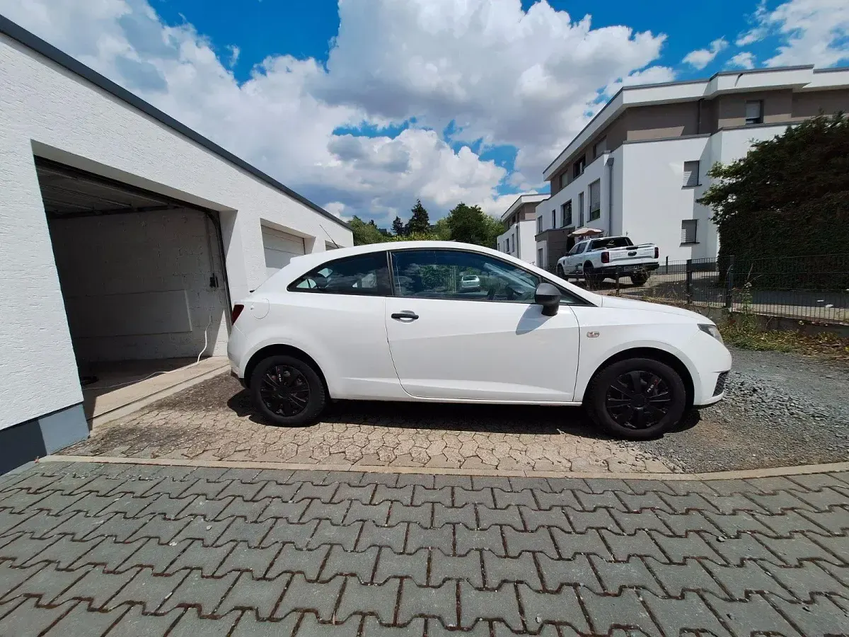 Gebraucht Seat Ibiza SC Reference 60 PS (44 kW) 2011 Weiß Kleinwagen