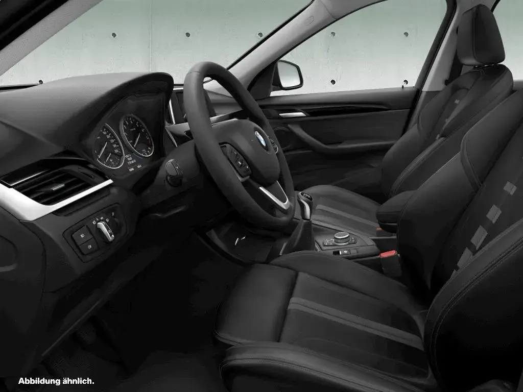 Używany BMW X1 Advantage 140 KM (102 kW) 2018 Biały SUV