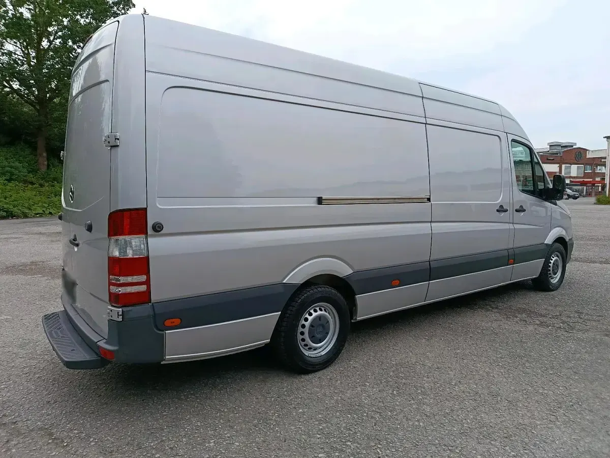 Gebraucht Mercedes Sprinter 143 PS (105 kW) 2018 Grau Van