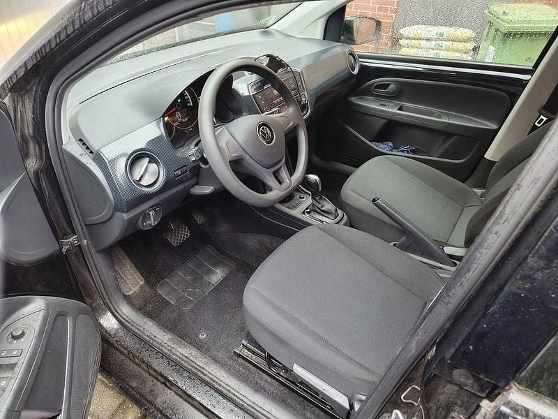 Gebraucht VW e-up! Style 61 kW (83 PS) 2022 Schwarz Kleinwagen