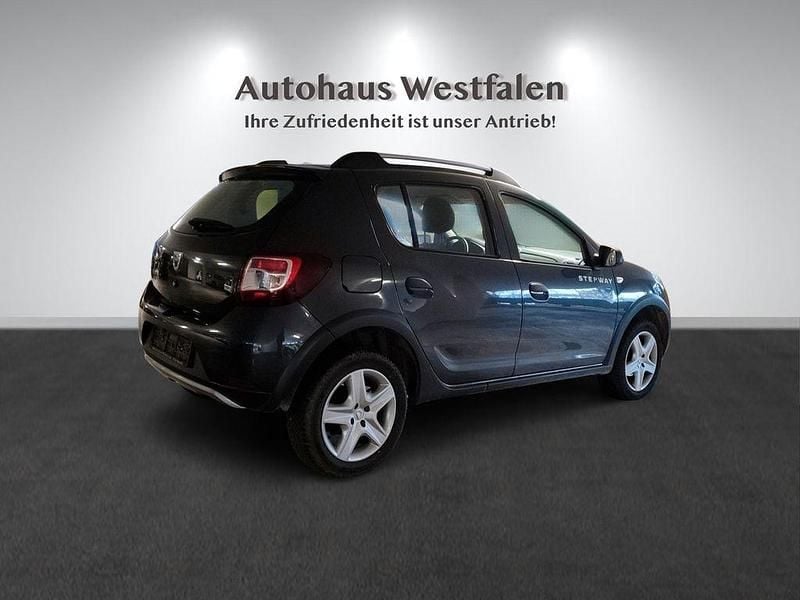 Gebraucht Dacia Sandero Prestige 90 PS (66 kW) 2016 Grau Limousine