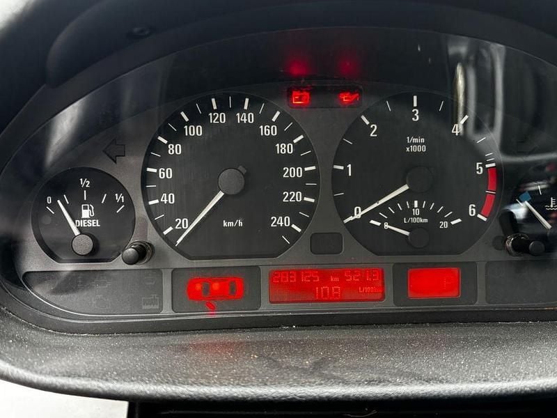 Gebraucht BMW 330 184 PS (135 kW) 2001 Silber Limousine