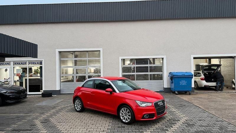 Gebraucht Audi A1 Ambition 122 PS (89 kW) 2011 Rot Limousine