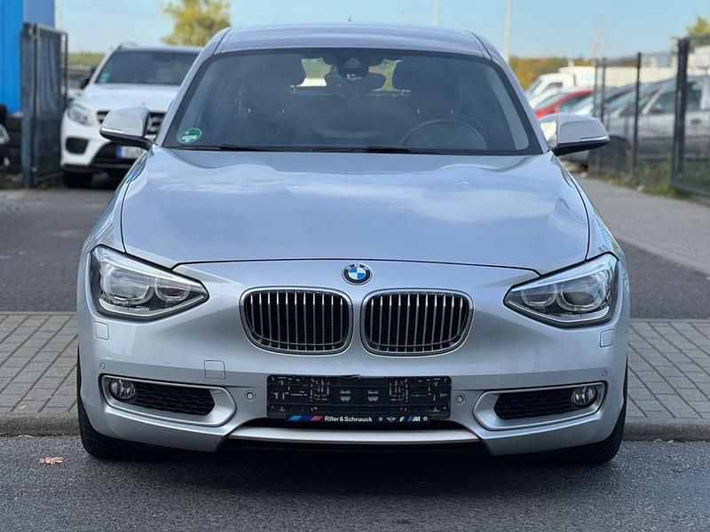 Silber Gebraucht 2014 BMW 116 Urban Line Kleinwagen | 8.350 € (Guter Preis) - Bild 1/4