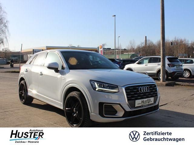 Gebraucht Audi Q2 S-Line 150 PS (110 kW) 2019 Gletscherweißmetallic 7211 (metallic) SUV