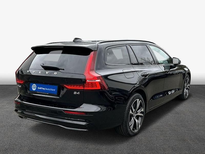 Gebraucht Volvo V60 Plus 197 PS (144 kW) 2024 Schwarz Kombi
