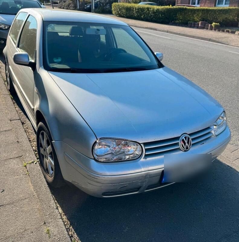 Silber Gebraucht 2003 VW Golf IV Kleinwagen | 800 € (Guter Preis) - Bild 1/4