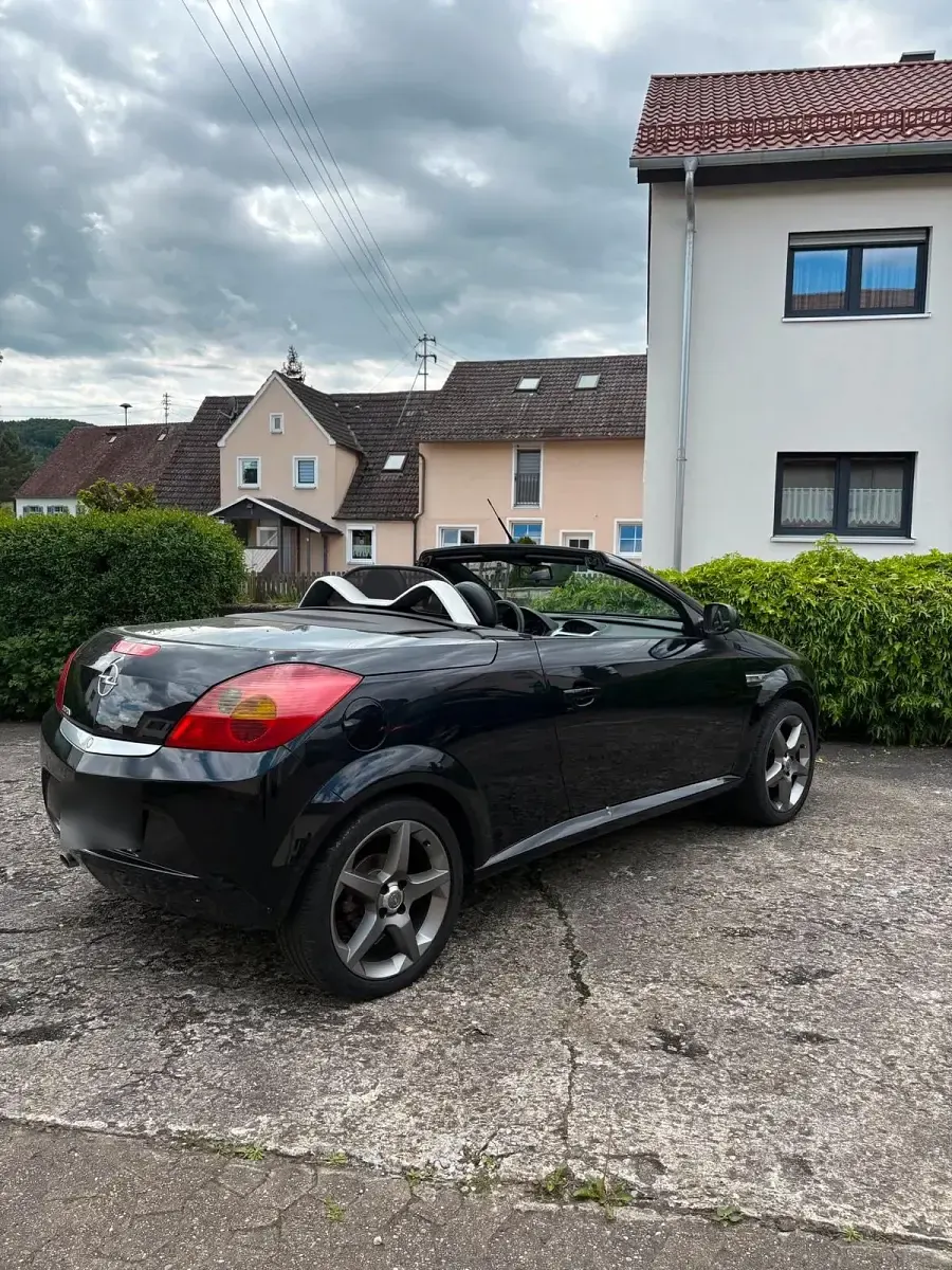 Gebraucht Opel Tigra 90 PS (66 kW) 2007 Schwarz Cabrio