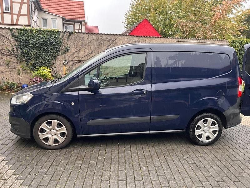 Gebraucht Ford Courier 95 PS (69 kW) 2017 Blau Van / Kleinbus