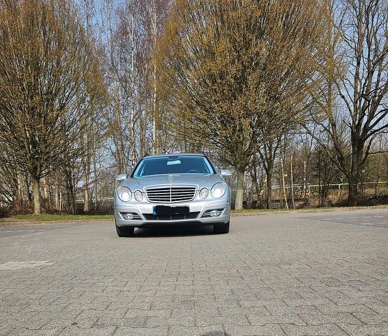 Gebraucht Mercedes E230 Avantgarde 204 PS (150 kW) 2008 Silber Kombi