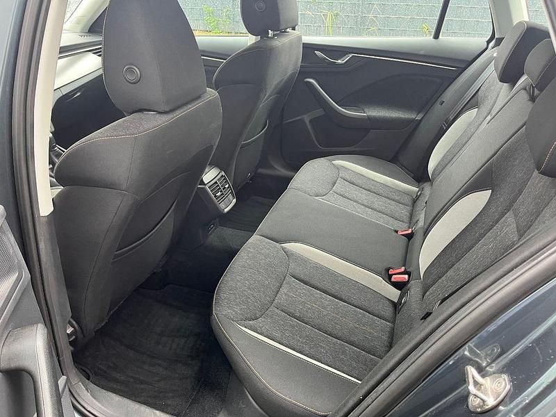 Gebraucht Skoda Kamiq Style 95 PS (69 kW) 2020 Grau SUV