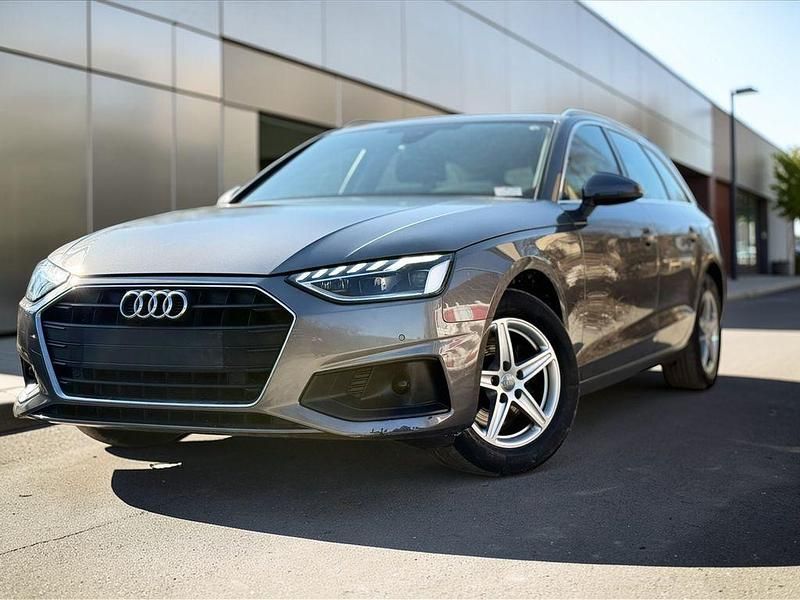 Gebraucht Audi A4 Basis 136 PS (100 kW) 2020 Grau Kombi