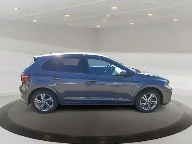 Usata VW Polo R-line 95 CV (69 kW) 2024 Grigio Berlina