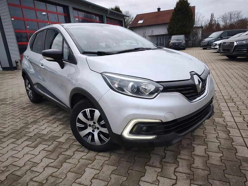 Silber Gebraucht 2018 Renault Captur SUV | 11.500 € (Fairer Preis) - Bild 1/3