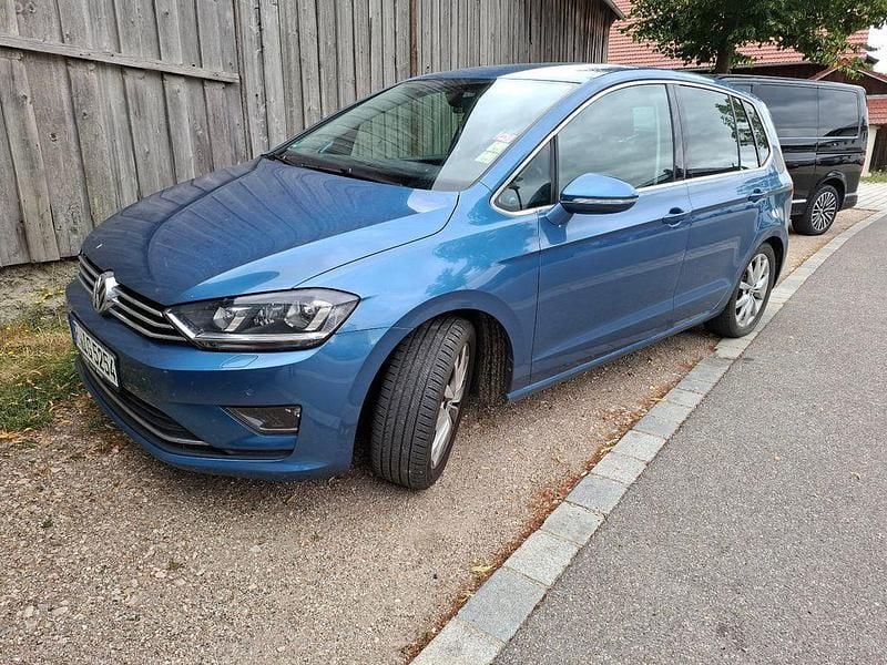 Blau Gebraucht 2016 VW Golf Sportsvan Highline Van / Kleinbus | 11.500 € (Superpreis) - Bild 1/4