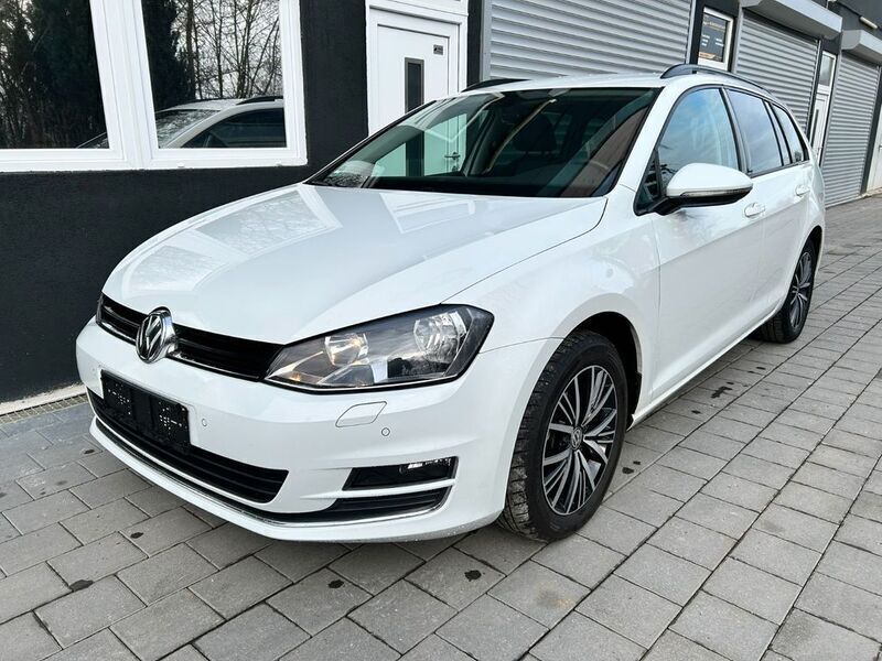 Weiß Gebraucht 2016 VW Golf VII Allstar Kombi | 12.490 € (Fairer Preis) - Bild 1/4