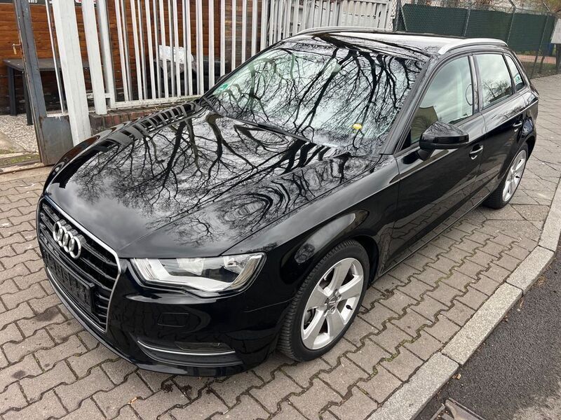 Schwarz Gebraucht 2014 Audi A3 Sportback Ambiente Limousine | 7.699 € (Fairer Preis) - Bild 1/4