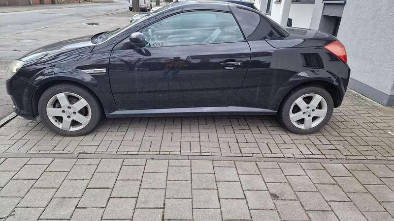 Saphirschwarz mi2 Gebraucht 2005 Opel Tigra Sport Cabrio | 2.470 € (Etwas zu teuer) - Bild 1/4