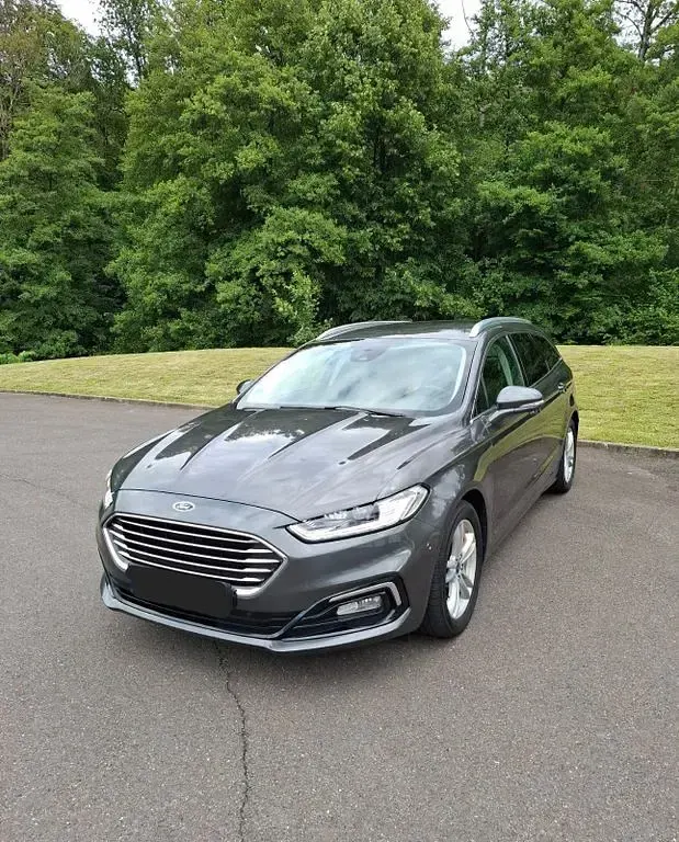 Gebraucht Ford Mondeo Titanium 190 PS (139 kW) 2019 Grau Limousine
