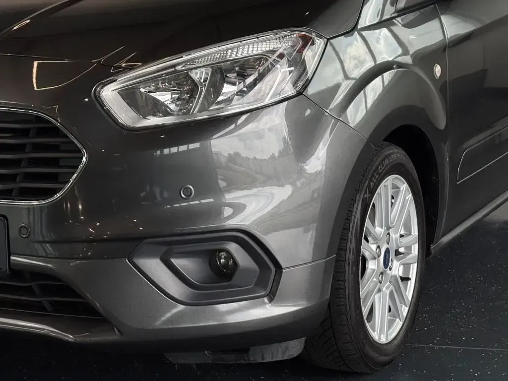 Gebraucht Ford Tourneo Courier Titanium 101 PS (74 kW) 2019 Grau Van / Kleinbus