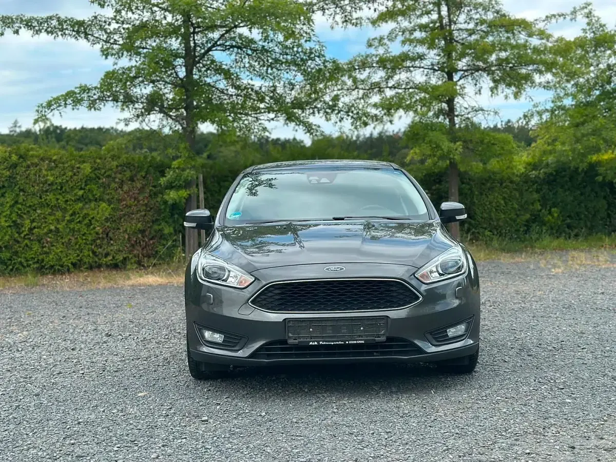 Gebraucht Ford Focus 150 PS (110 kW) 2015 Grau Kombi
